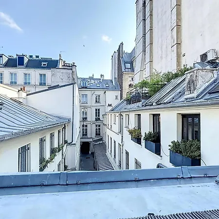 Apartment Charming 2-room In Le Marais Paris